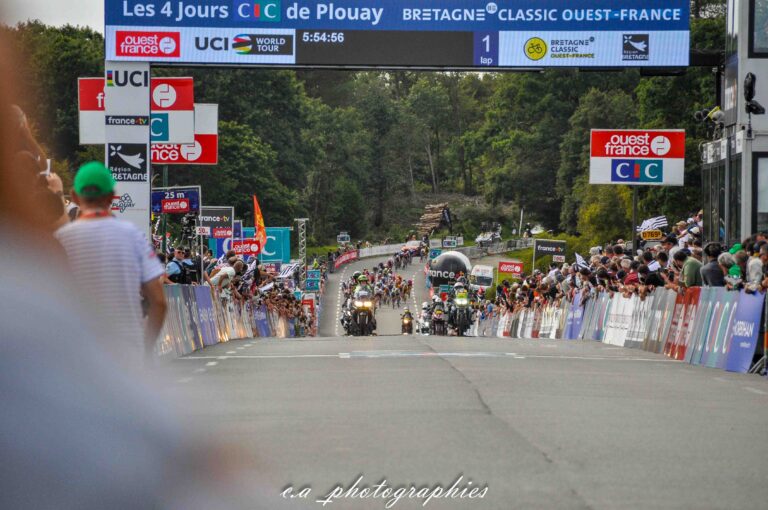 plouay-pro-hommes.jpg