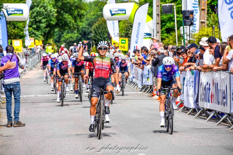 Tour-de-Loire-Atlantique-Arrivee-fille-et-course-gars-24-sur-729.jpg