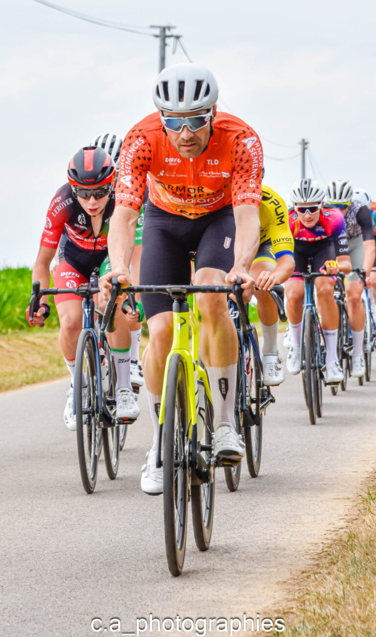 ronde-finisiterienne-pleyben-96.jpg